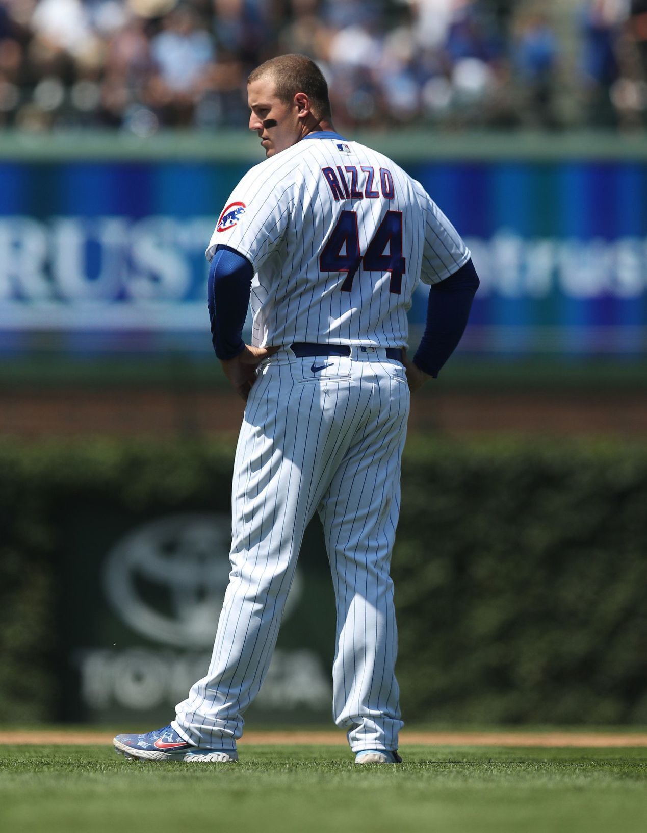 20210611-AMX-SPORTS-COLUMN-WITH-WRIGLEY-FIELD-AT-14-TB.jpg
